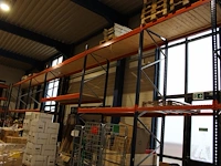 Palletstelling bestaande uit 20 staanders, 94 leggers in diverse breedtes, 36 houten legborden , 11 draadle... - afbeelding 2 van  3