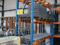 Palletstelling bestaande uit 7 staanders en 30 liggers. afmeting staanders 80 x 300 cm. afmeting leggers 12... - afbeelding 2 van  4