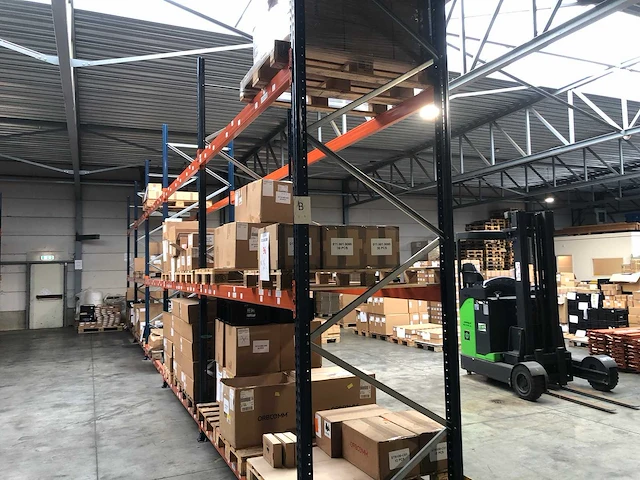 Palletstelling grote partij zeer netjes. gedemonteerd - afbeelding 6 van  11