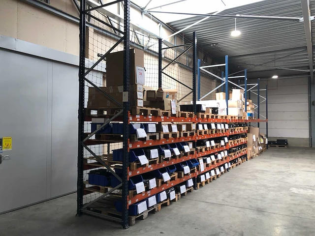 Palletstelling grote partij zeer netjes. gedemonteerd - afbeelding 8 van  11