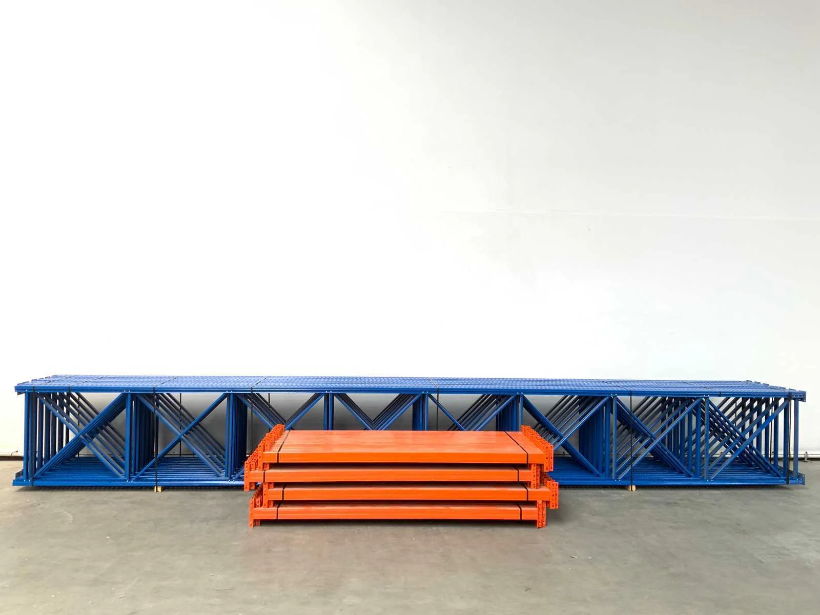 Palletstellingen, magazijnstellingen, inrijstelling, en magazijn toebehoren