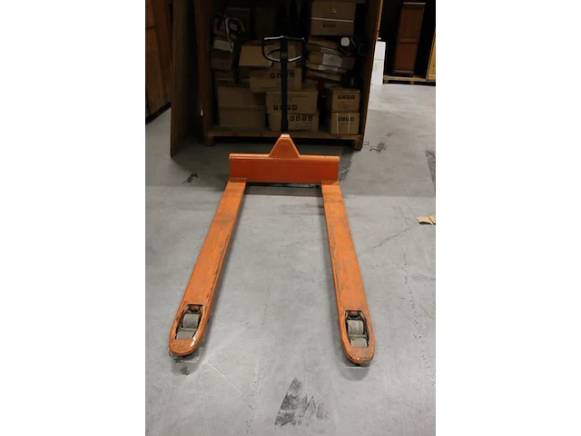 Palletwagen bt met breedte lepels 75 cm x lengte 180 cm. - afbeelding 2 van  3