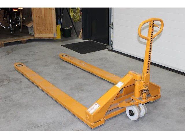 Palletwagen hp2 met lepellengte 240 cm en breedte 112 cm. maximaal 2000kg. - afbeelding 2 van  2