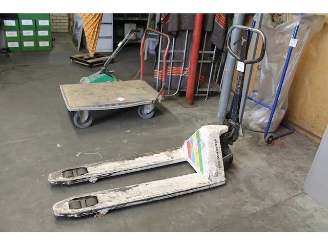 Palletwagen maximaal 2000 kg - afbeelding 1 van  2