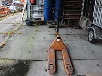 Palletwagen. ophlrn ns 13.00 uur - afbeelding 1 van  2