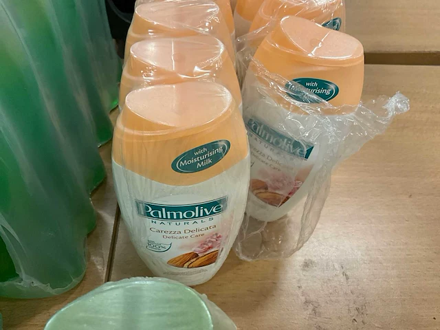 Palmolive partij shampoo - afbeelding 5 van  5