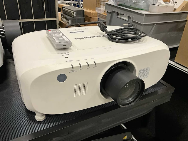 Panasonic - ew 730 wxga - projector - afbeelding 2 van  5