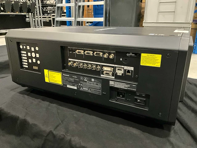Panasonic - pt-rz12k - projector - afbeelding 3 van  7
