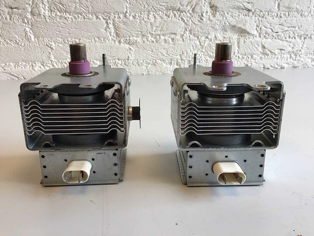 Panasonic 2m137 magnetron (2x) - afbeelding 2 van  5