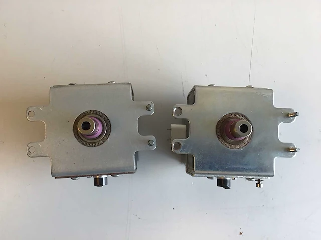 Panasonic 2m137 magnetron (2x) - afbeelding 4 van  5