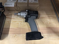 Panasonic accuboor met 4x accu en 1x lader - afbeelding 2 van  4