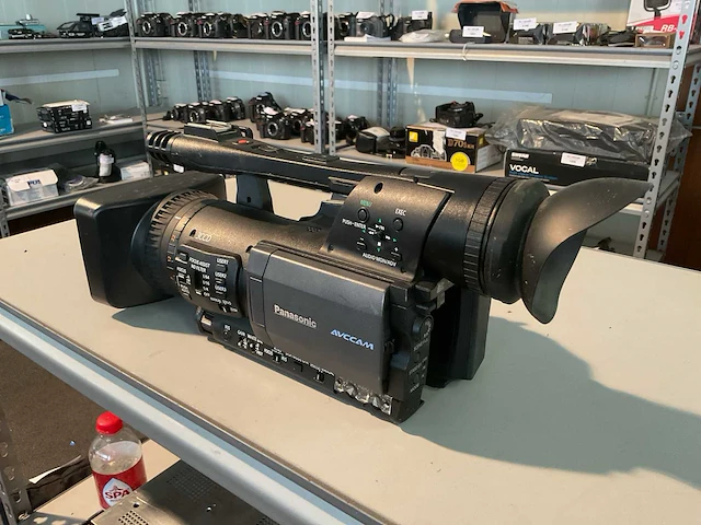 Panasonic ag-hmc150p videocamera - afbeelding 2 van  4