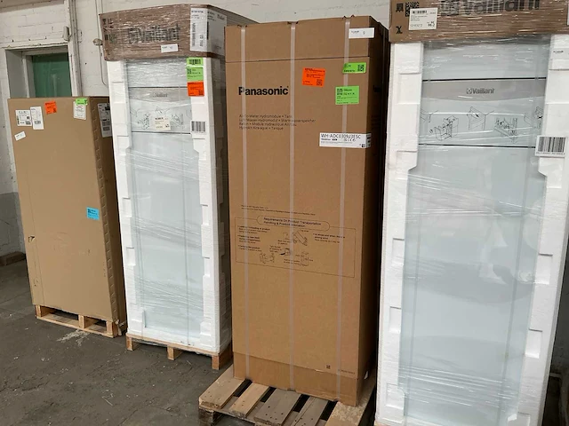 Panasonic air-water wh-adc0309j3e5c warmtepomp - afbeelding 2 van  5