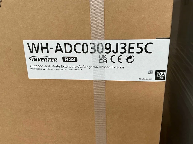 Panasonic air-water wh-adc0309j3e5c warmtepomp - afbeelding 4 van  5