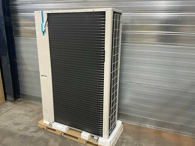 Panasonic aquarea aio bibloc warmtepomp buitendeel 9 kw - afbeelding 5 van  10