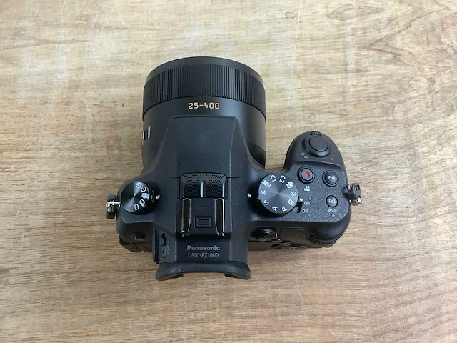 Panasonic lumix dmc-fz1000 bridge fototoestel 20.1mp mos 5472 x 3648pixels zwart - afbeelding 4 van  9