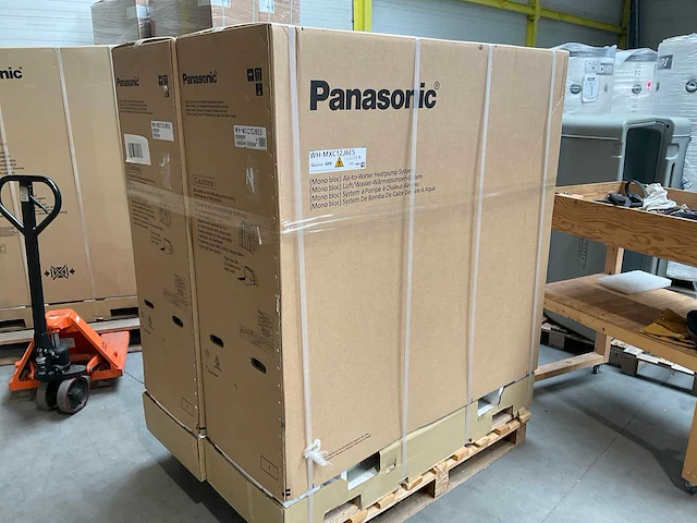 Panasonic monobloc wh-mxc12j6e5 lucht-water warmtepomp (2x) - afbeelding 1 van  2