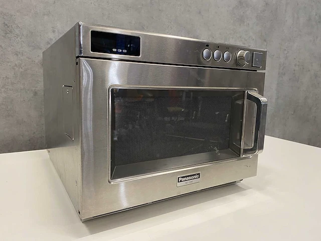 Panasonic ne-1646 - rvs ergonomische magnetron - afbeelding 1 van  11