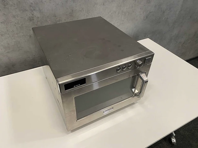 Panasonic ne-1646 - rvs ergonomische magnetron - afbeelding 4 van  11