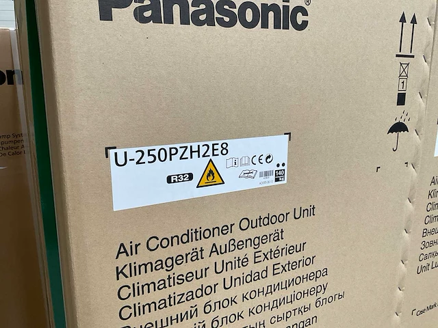 Panasonic paci u-250pzh2e8 airconditioning buiten unit (2x) - afbeelding 3 van  3