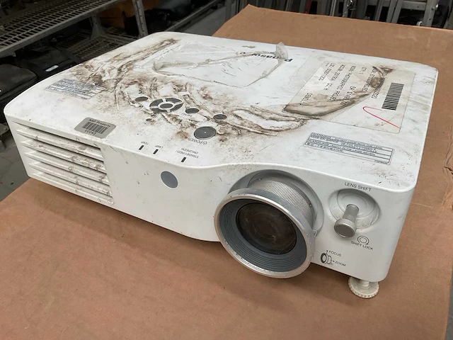 Panasonic pt-ax100u projector lcd - afbeelding 1 van  6