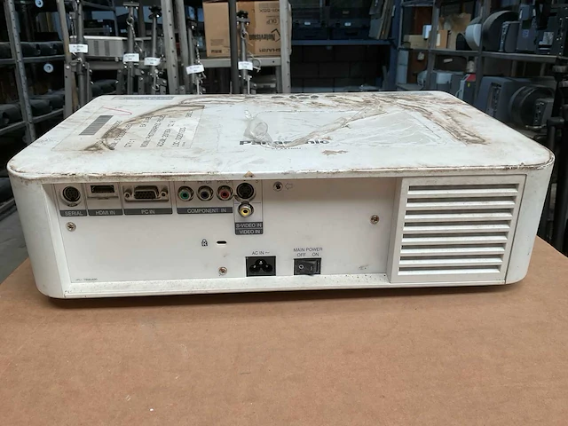Panasonic pt-ax100u projector lcd - afbeelding 4 van  6