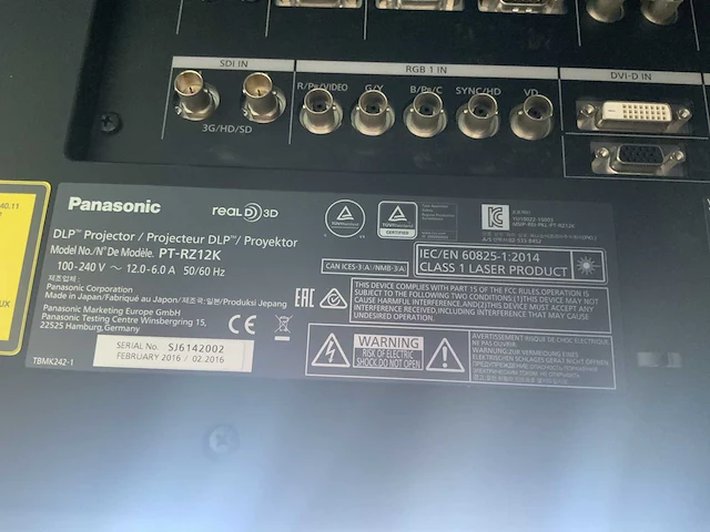 Panasonic pt-rz12k beamer - afbeelding 8 van  9