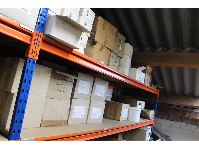 Panhaken, hoekkeperhaken, vorstbeugels, ruitkopnagels, schroefspijkers, houtdraadbouten en balkdragers en g... - afbeelding 10 van  27