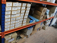 Panhaken, hoekkeperhaken, vorstbeugels, ruitkopnagels, schroefspijkers, houtdraadbouten en balkdragers en g... - afbeelding 11 van  27