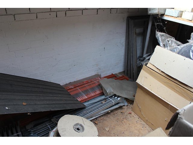Panhaken, hoekkeperhaken, vorstbeugels, ruitkopnagels, schroefspijkers, houtdraadbouten en balkdragers en g... - afbeelding 13 van  27