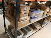 Panhaken, hoekkeperhaken, vorstbeugels, ruitkopnagels, schroefspijkers, houtdraadbouten en balkdragers en g... - afbeelding 19 van  27