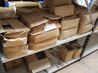 Panhaken, hoekkeperhaken, vorstbeugels, ruitkopnagels, schroefspijkers, houtdraadbouten en balkdragers en g... - afbeelding 21 van  27