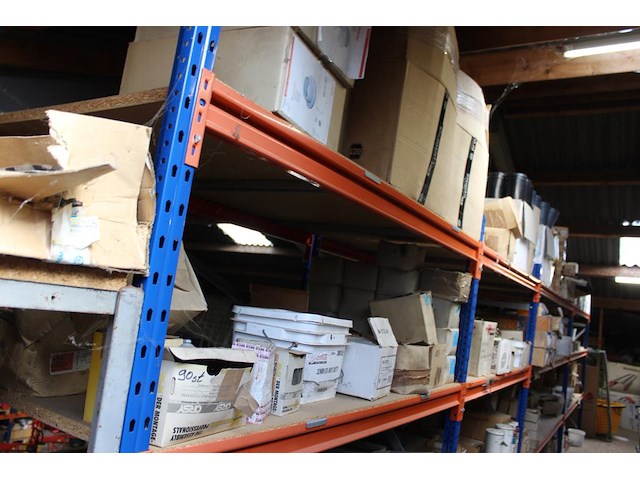 Panhaken, hoekkeperhaken, vorstbeugels, ruitkopnagels, schroefspijkers, houtdraadbouten en balkdragers en g... - afbeelding 24 van  27