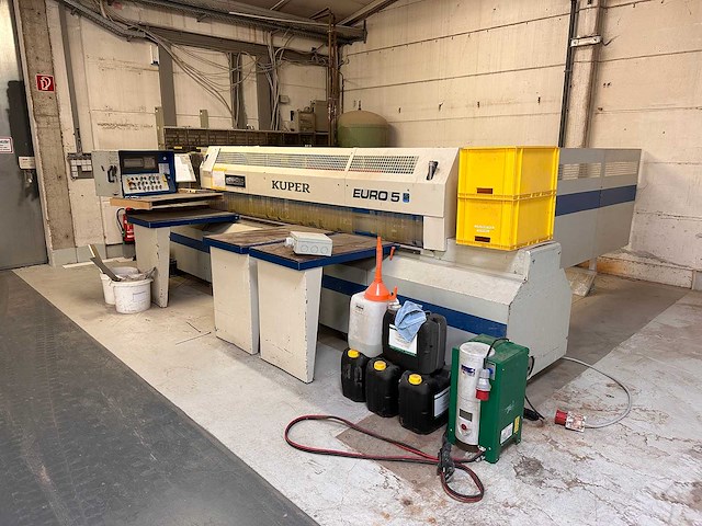 Panhans - 1998 - euro 5 - platen opdeelzaagmachine - afbeelding 1 van  12