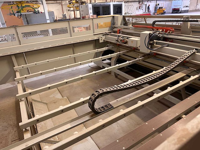 Panhans - 1998 - euro 5 - platen opdeelzaagmachine - afbeelding 11 van  12