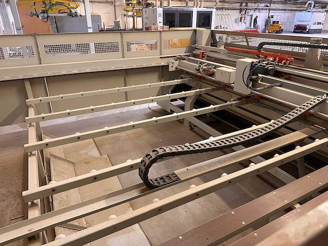 Panhans - 1998 - euro 5 - platen opdeelzaagmachine - afbeelding 12 van  12