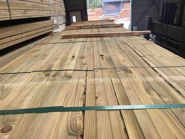 Panlatten groen geïmpregneerd 3900x39x21mm (300x) - afbeelding 1 van  3