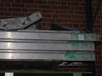 Pannenlift geda fixlift 150 met 6 delen van 2 meter, besturingskast en pannenwagen. - afbeelding 2 van  6