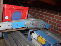 Pannenlift geda fixlift 250 met 7 delen van 2 meter, besturingskast en pannenwagen. - afbeelding 4 van  4