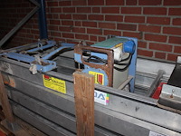 Pannenlift geda fixlift 250 met 7 delen van 2 meter, besturingskast en pannenwagen. - afbeelding 2 van  3