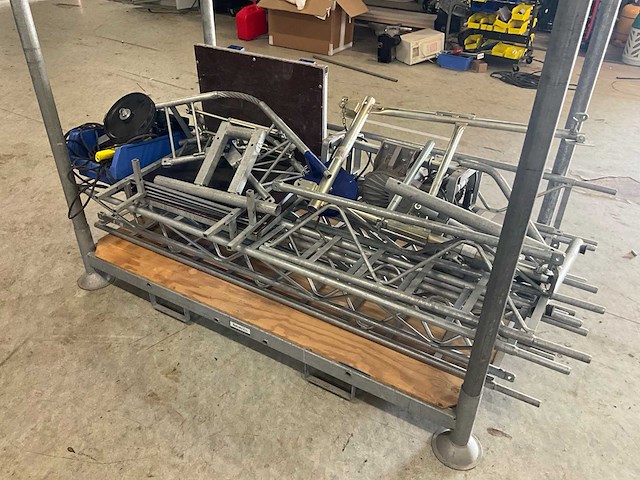 Pannenlift voor dakwerken apache 5 - afbeelding 1 van  15