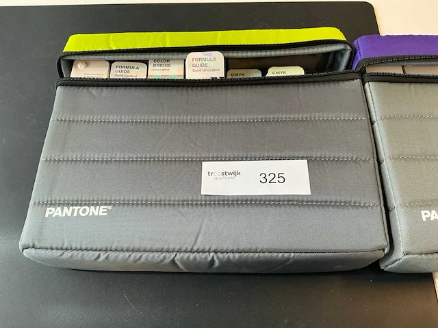 Pantone stalenmap (2x) - afbeelding 2 van  5