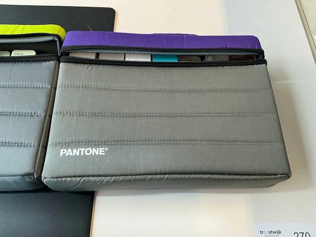Pantone stalenmap (2x) - afbeelding 3 van  5