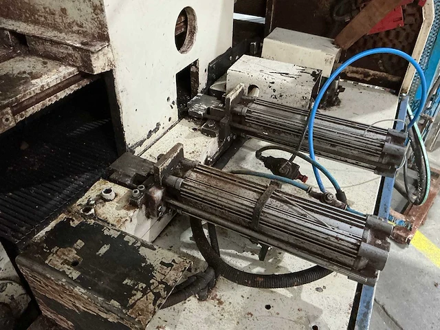 Paoletti - 2001 - joint 2515e - vingerlasmachine - afbeelding 22 van  32