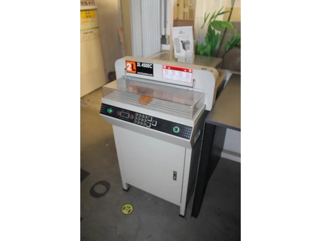 Papiersnijmachine boway 450 t3 precision cutting machine. - afbeelding 2 van  4
