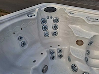 Paragon spa 8 persoons amerikaans jacuzzi en buitenspa - afbeelding 7 van  28