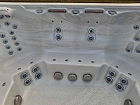 Paragon spa 8 persoons amerikaans jacuzzi en buitenspa - afbeelding 16 van  28