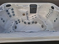 Paragon spa 8 persoons amerikaans jacuzzi en buitenspa - afbeelding 20 van  28