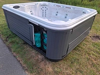 Paragon spa 8 persoons amerikaans jacuzzi en buitenspa - afbeelding 23 van  28