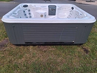 Paragon spa 8 persoons amerikaans jacuzzi en buitenspa - afbeelding 25 van  28